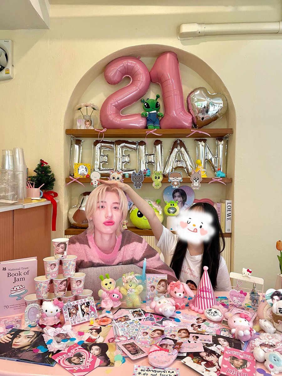 75bonedo's tweet photo. /\___/\
꒰ ˶• ༝ - ˶꒱
./づ~🎁 Happy Birthday to buu้ !

#21sweetWishes https://t.co/TycgYthAkZ