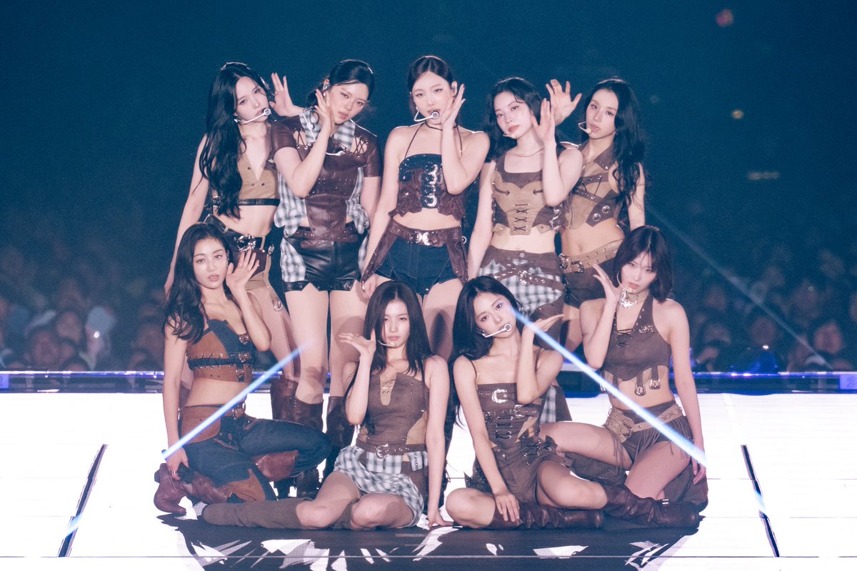 1 RETWEET/REPLY = 1 VOTE FOR TWICE!

THIS IS MY ONE VALID VOTE FOR DAY 4 #2025MAMAVOTE #TWICE
