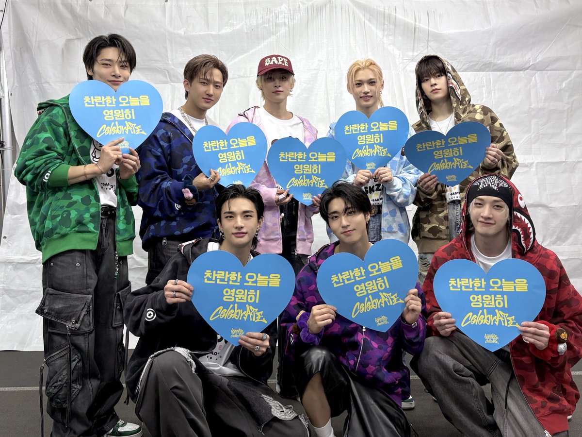 Stray_Kids's tweet image. [스키지기]

찬란히 빛나는 STAY와 함께한 하루💖 앞으로도 함께할 날들을 우리 같이 celebrATE‼️
We really celebrATEd this night with STAY’s amazing energy💖 

#StrayKids #스트레이키즈
#dominATE
#dominATE_celebrATE
#dominATE_Encore_In_Korea
#YouMakeStrayKidsStay