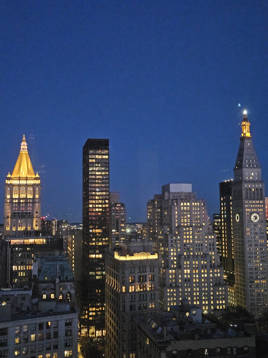 TalethP's tweet photo. @sw3tdisposition I moved in March and I have insane views from every room in my new place 😁 https://t.co/p8azYczx1s