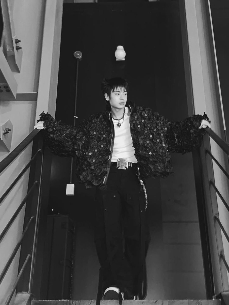 leeyechanbrasil's tweet photo. [📸] #IMAGEM | Atualização do Yechan no Instagram oficial do xikers.

"✨"

#xikers #싸이커스 #예찬 #이예찬 #leeyechan #yechan @xikers_official https://t.co/CKxdT5mhUx