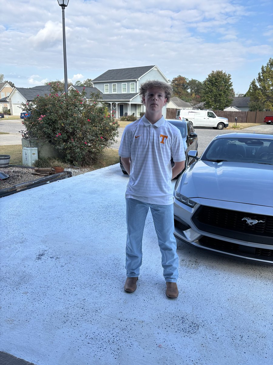 adyingrey's tweet image. George headed to Bryant Denny for the third week in October game. GO VOLS! #rockytop 🍊🍊🍊🍊🍊🍊