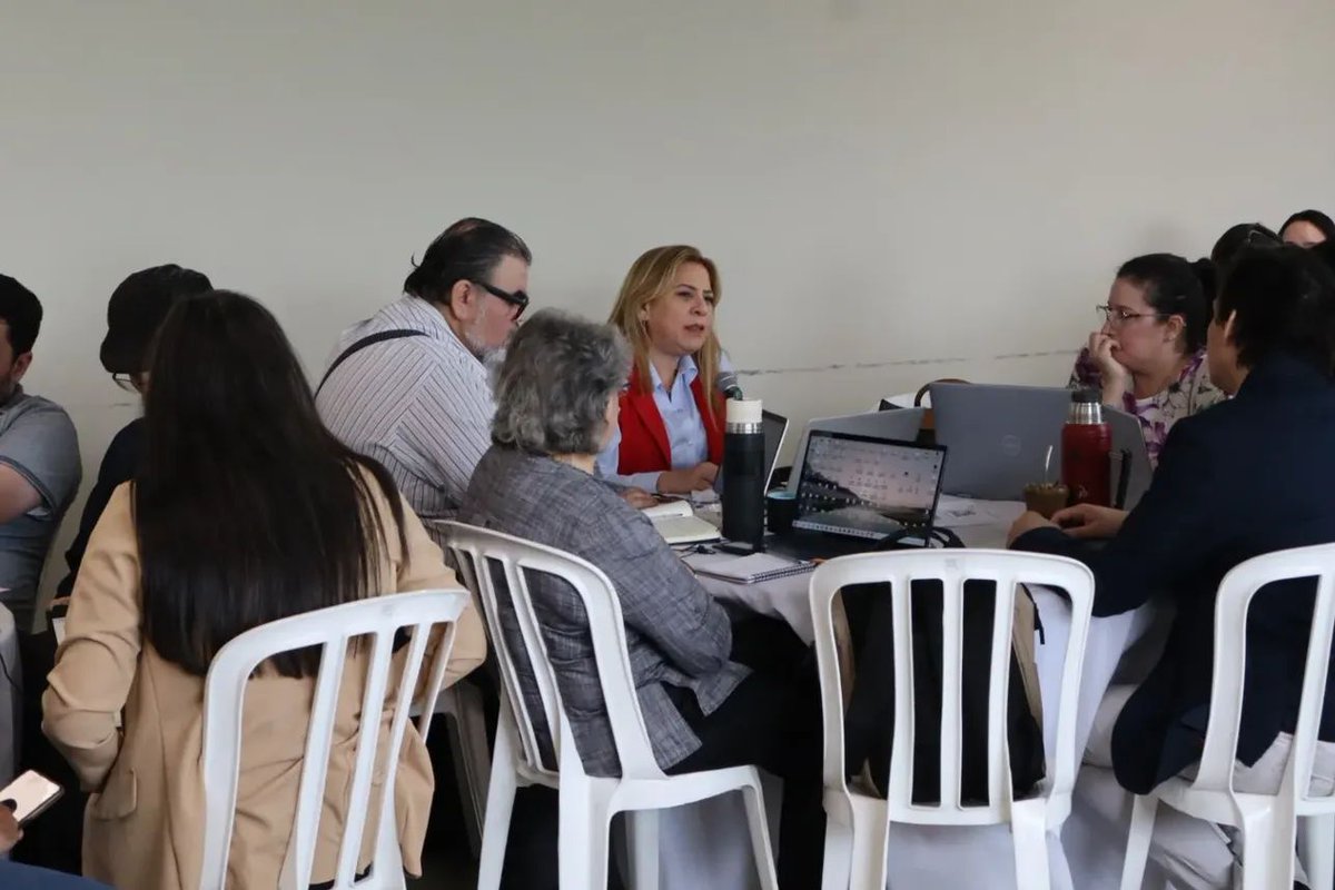ConesParaguay's tweet image. El espacio estuvo acompañado por el Señor Ministro de Educación y Ciencias (MEC) y Presidente del CONES, Luis Fernando Ramírez. (2/2)

#CONES #GobiernodelParaguay 🇵🇾