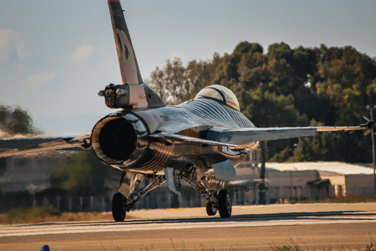 NewSmhz's tweet image. 🔥✈️ Thrust Vectoring lets fighter jets twist mid-air like they’re defying gravity! 💨
By redirecting exhaust, they roll, pitch &amp;amp; turn instantly.
💭 If you were designing one, would you pick speed or agility?👇
tinyurl.com/4kszhtx5
#ThrustVectoring #FighterJet #AviationTech