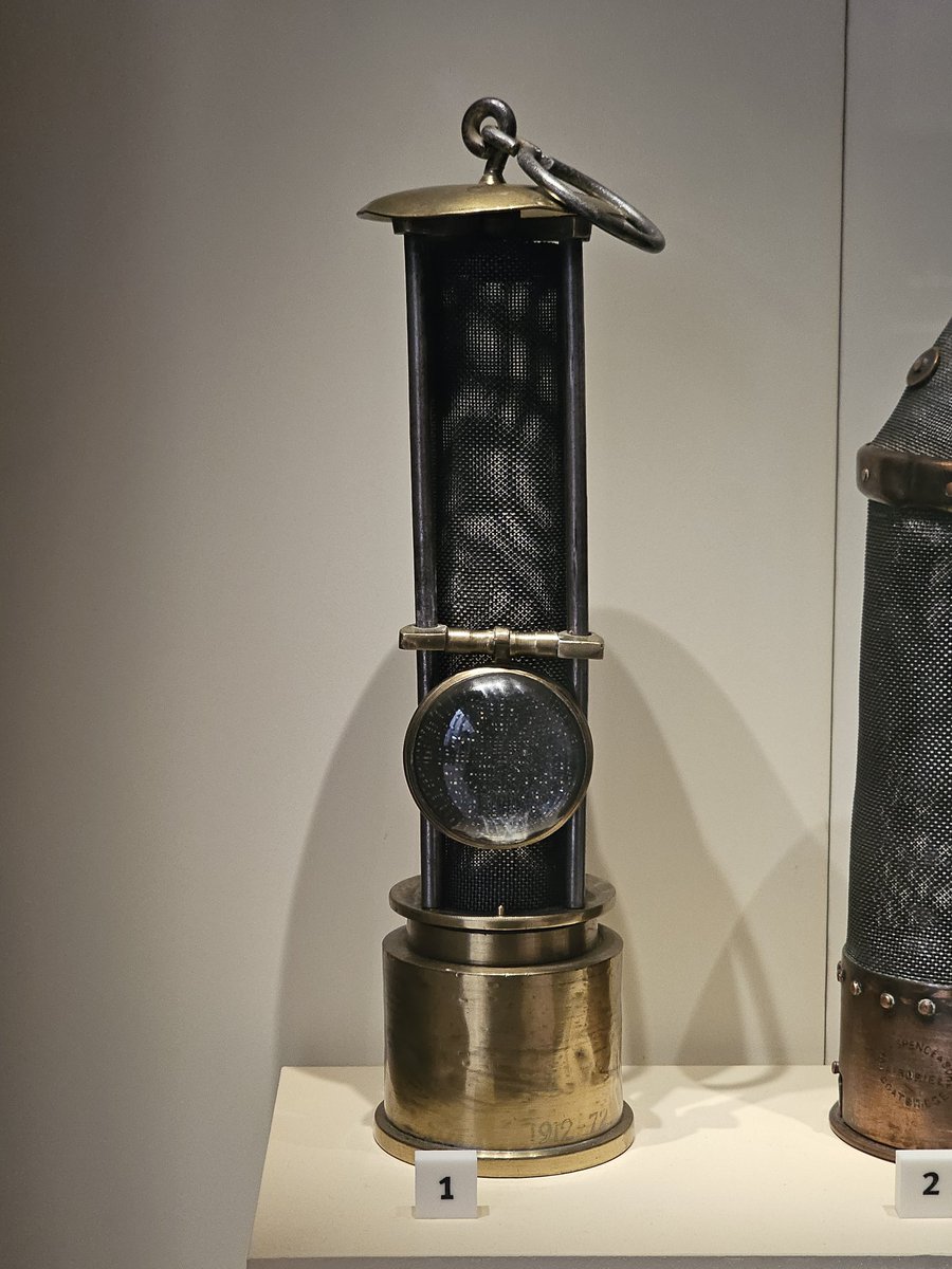 Mr Currie tweet media