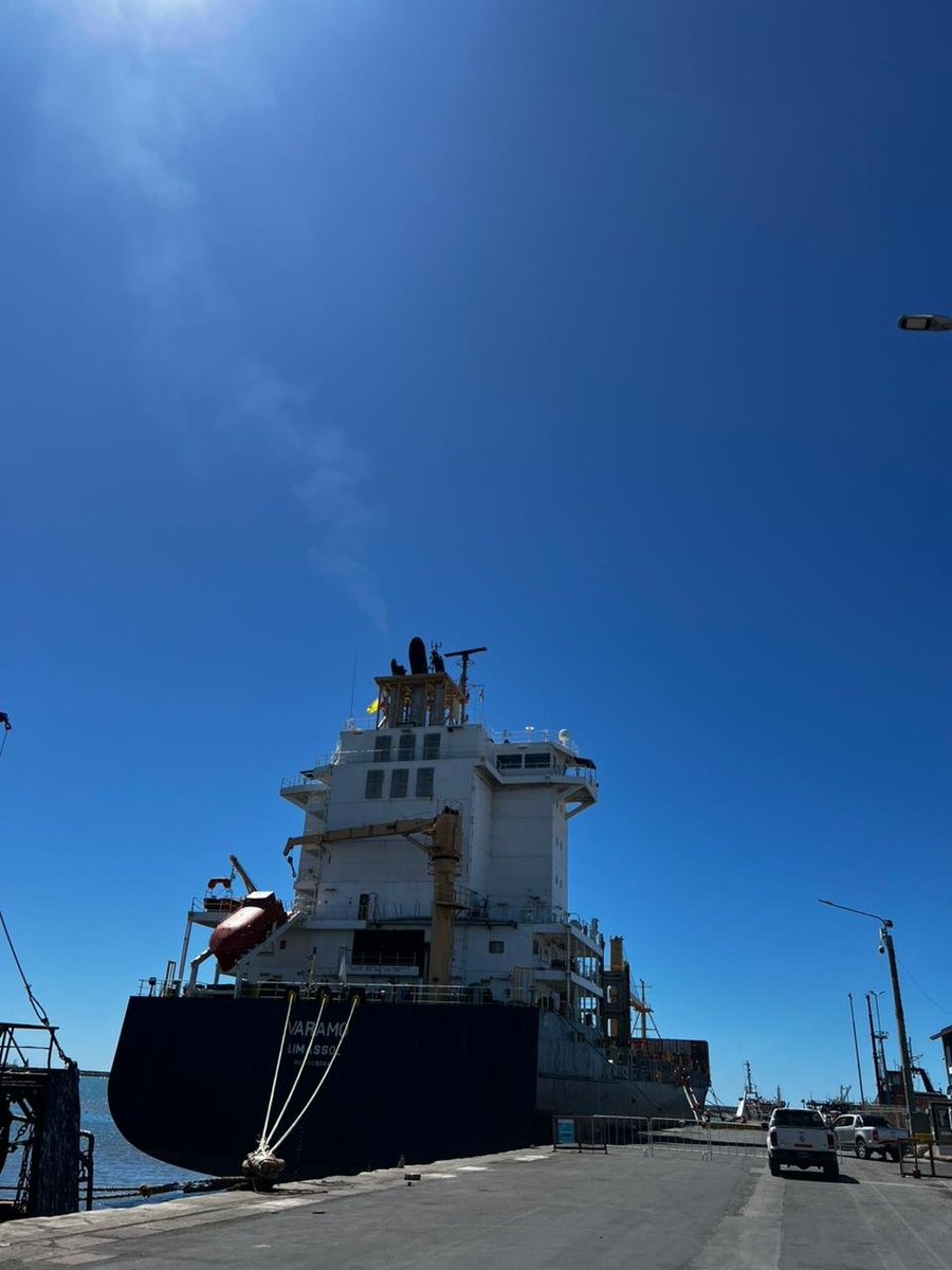 TC2mdp's tweet image. #BuenSábado buque de portacontenedores #Varamo #Maersk amarrado en muelle de ultramar puerto Mar del Plata