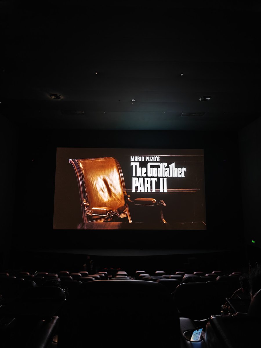 aayush_8_'s tweet photo. Watched #TheGodfatherPartII at INOX Megaplex, Inorbit Malad, Mumbai.
📽️ The ONYX LED flat screen is apt for this 1.85 ratio classic movie.
🎞️ The movie looked really good, especially in darker scenes with great colours, contrast and brightness.
More LED screens should come up. https://t.co/mKE2aOjCuD