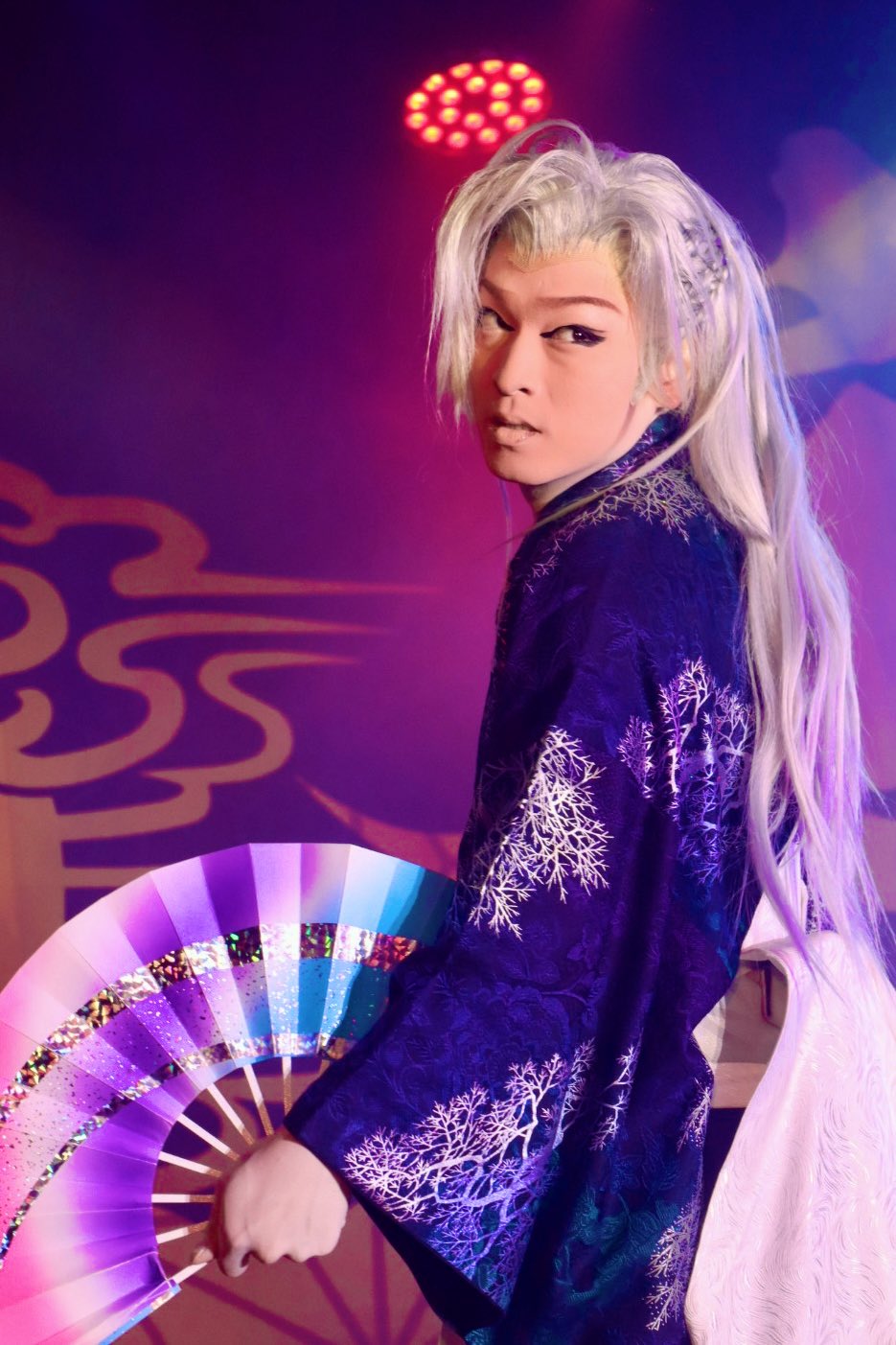 キュートな大小の象が抜群の空間を演出。ワンポイントカラー素敵な空間を。 キュートな大小の象が抜群の空間を演出。ワンポイントカラー素敵な