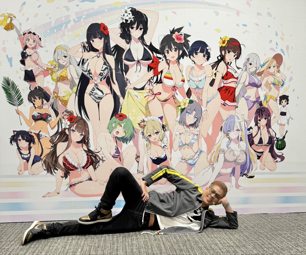 ▶︎シノマス展 81ナルEXPO◀︎ シノマス展を楽しむ男性（47