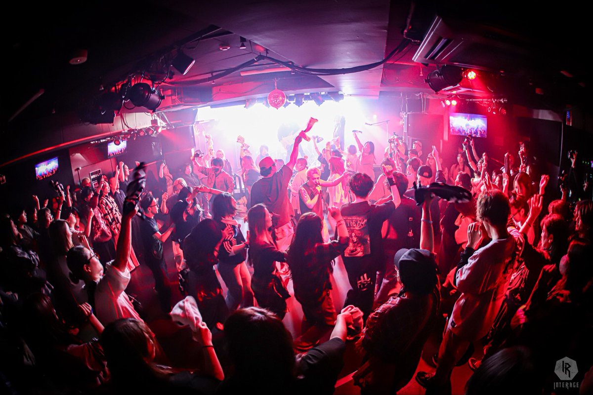 INTERAGE LAST ONEMAN LIVE at 原宿RUIDO 終演。

7年間一緒に今日まで歩んでくれて、そして素敵な景色を作ってくれて本当にありがとうございました。

Photo by <a href="/macographer/">三浦真琴(maco)</a> 
Special thanks ＠mayomenma