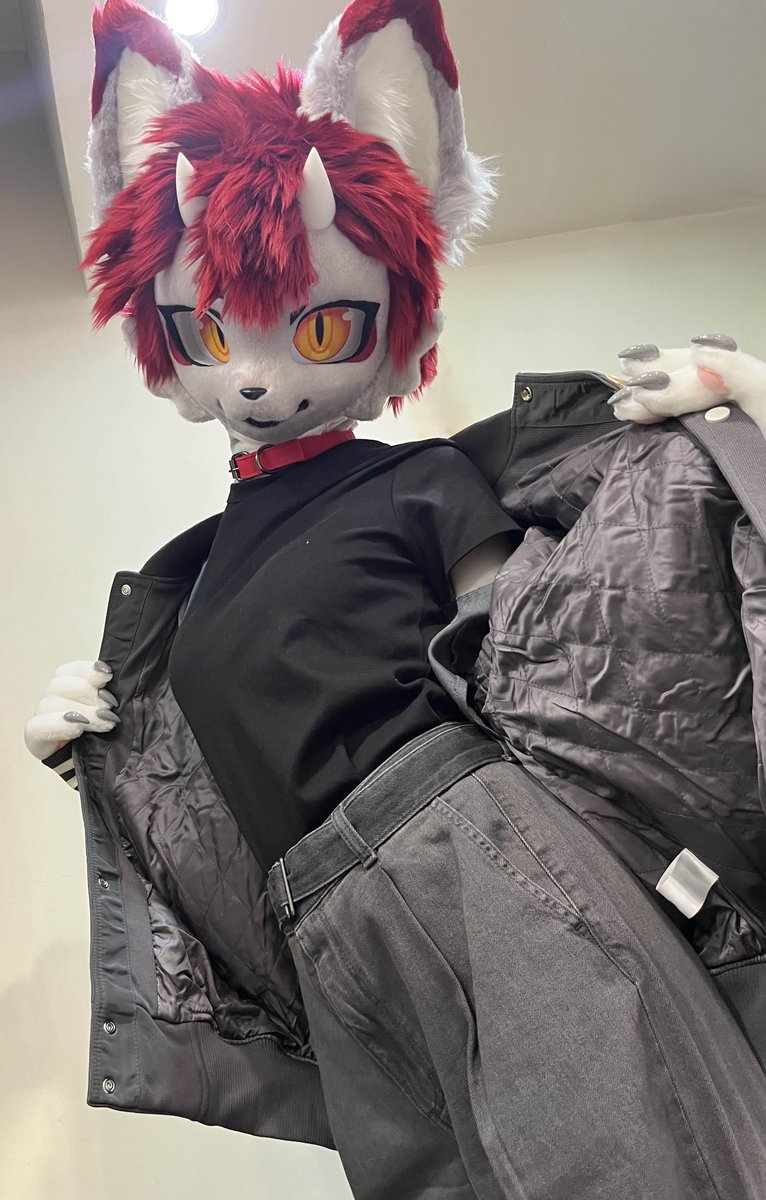 😊😈
See you guys at Infurnity 🥰
🪡<a href="/AngusFox1027/">🦊_Angus</a>
#FursuitEveryday