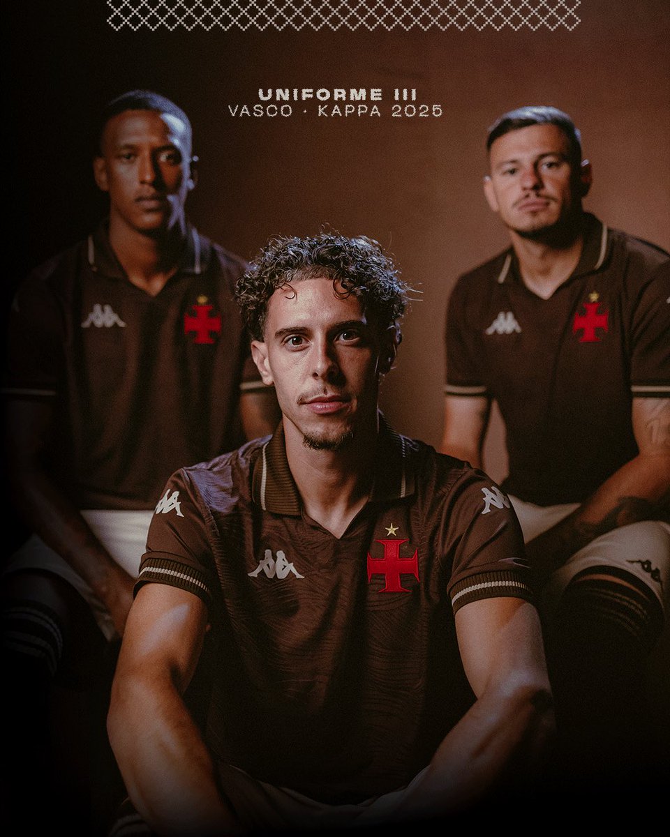 brdias93's tweet photo. Vou esperar a Nike ser anunciada oficialmente pra compra-lá, provavelmente estará bem mais barata no final do ano.

Kappa, obrigado por fazer as camisas mais bonitas da história do Vasco.
Dito isso, vem Nike! https://t.co/0a5eJHZuVx