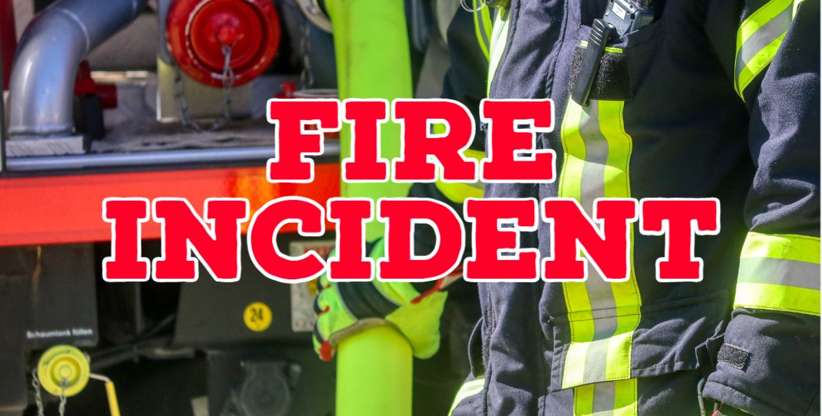 SussexIncidents's tweet photo. β οΈ #WSFRS are tackling a fire at Ford Airfield Industrial Estate. Avoid the area & keep doors/windows closed if nearby. Stay safe! ππ₯ @WestSussexFire https://t.co/Mh64TgcXnq