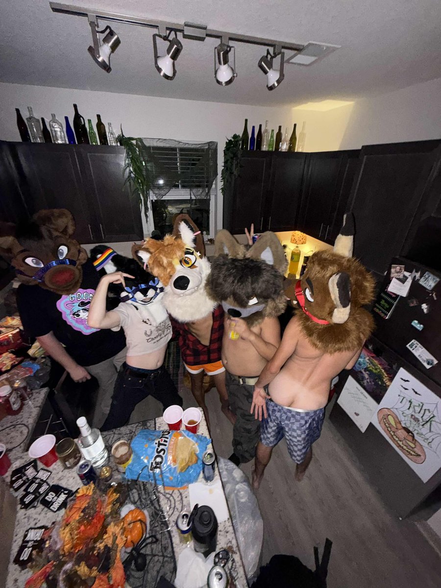 Party Animals! 
<a href="/Darkwolf_Dj/">🐾Dj Wolf🐾</a> <a href="/NixProto/">💙Avery Skunk💙</a> <a href="/NeverWasInMiami/">Miami is broke 🔜CFF🔜MFF?</a> <a href="/onix_thesheppy/">Onix_thesheppy🔜MFF</a> 
📸<a href="/Daveytheyeen/">Daveyyeen</a>