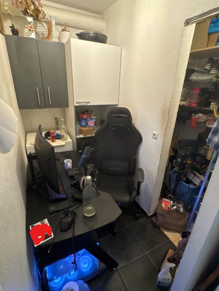 Code créateur ; Jellal
Les gars vous savez déjà j'ai la baraka à Yohan Cabaye avec mon Bakuton j'suis une merde regardez où est mon setup, aidez moi
