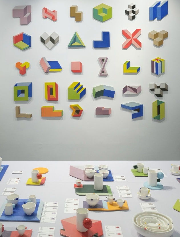 jhihlinshih1755's tweet image. Ceramics met geometry &amp;amp; SLAYED 🫙✨ HCIE2025’s fusion of old &amp;amp; new is next-level cultural cool. #HCIE2025 #DesignFusion