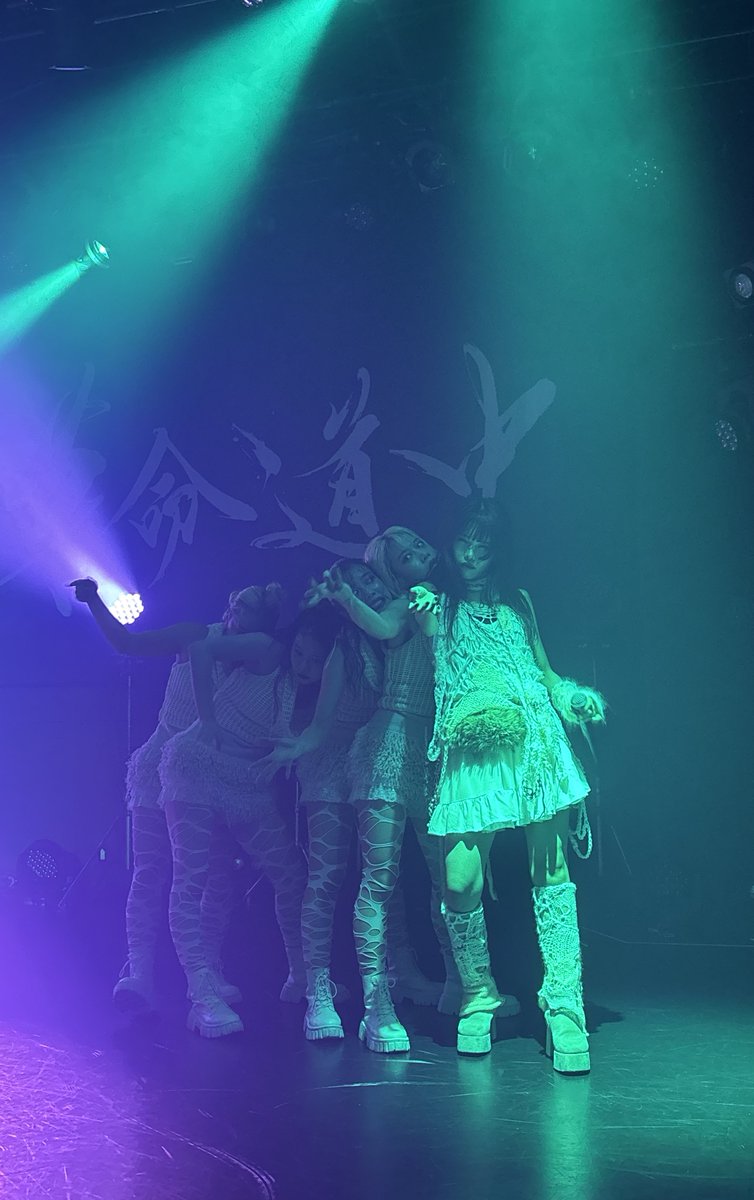 yokke_the_end's tweet image. アイナちゃん、本当に楽しいライブをありがとうございました。
連日のライブでお疲れのはずなのに、投稿見てくれてありがとう。

こちらは興奮冷めやらず、写真を見返してます。

#アイナジエンド
#革命道中
#アイナ香川
#アイナ高松