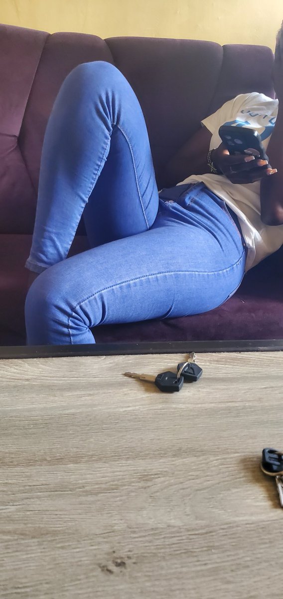 Nyaburi 🐝 tweet media