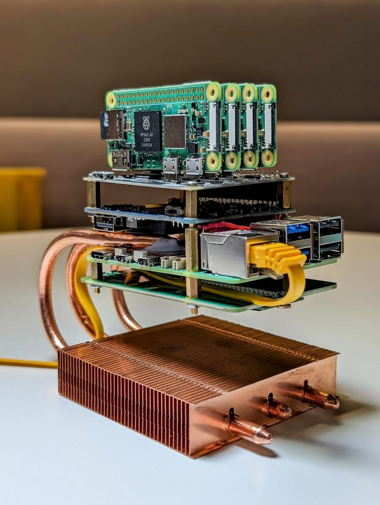 ebokify's tweet image. Raspberry Pi 5 cluster
- Four Raspberry Pi Zero 2W
- NVMe SSD on the bottom
- Custom passive cooling
- PoE powered
🔥 Top 6 Raspberry Pi eBooks for $20 V2
ebokify.com/top-6-raspberr…
#raspberrypi #raspberrypi5 #rpi5 #raspberrypipico #raspberrypizero #raspberrypi4 #raspberrypi3…