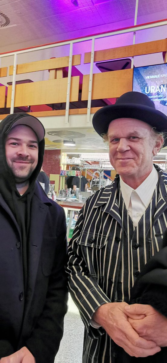 KOMZAK's tweet photo. 18. Oktober 2025 l Viennale 25

mit John C. Reilly 😃

(Gangs of New York, Boogie Nights, Magnolia, Ricky Bobby uvm.) https://t.co/ckmlB4FqbR