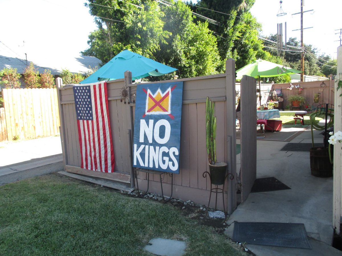 Sending our love to everyone out in the streets today!
We protest from home--> our AutismHWY!! ❤🤍💙