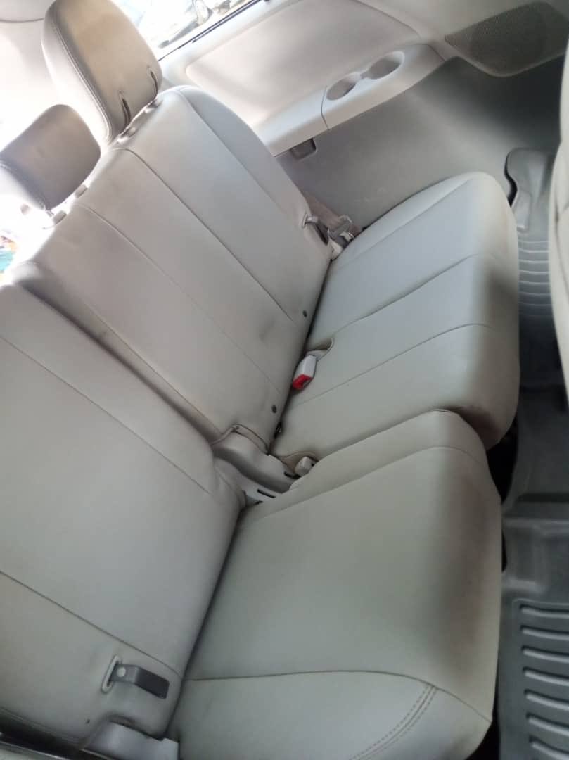 echidiimemotors's tweet image. 𝕏𝘛𝘩𝘦 Exquisite 2012 Toyota Sienna (Imported/ pre-owned)
Priceless Elegance Awaits: 🪺₦8,999,999.
Precisely: Eight million, nine hundred ninety-nine thousand, nine hundred ninety-nine naira only)
Versatile Payment Options:
•USDT (Tether) 🪙
•BTC (Bitcoin) 🪙
      •…