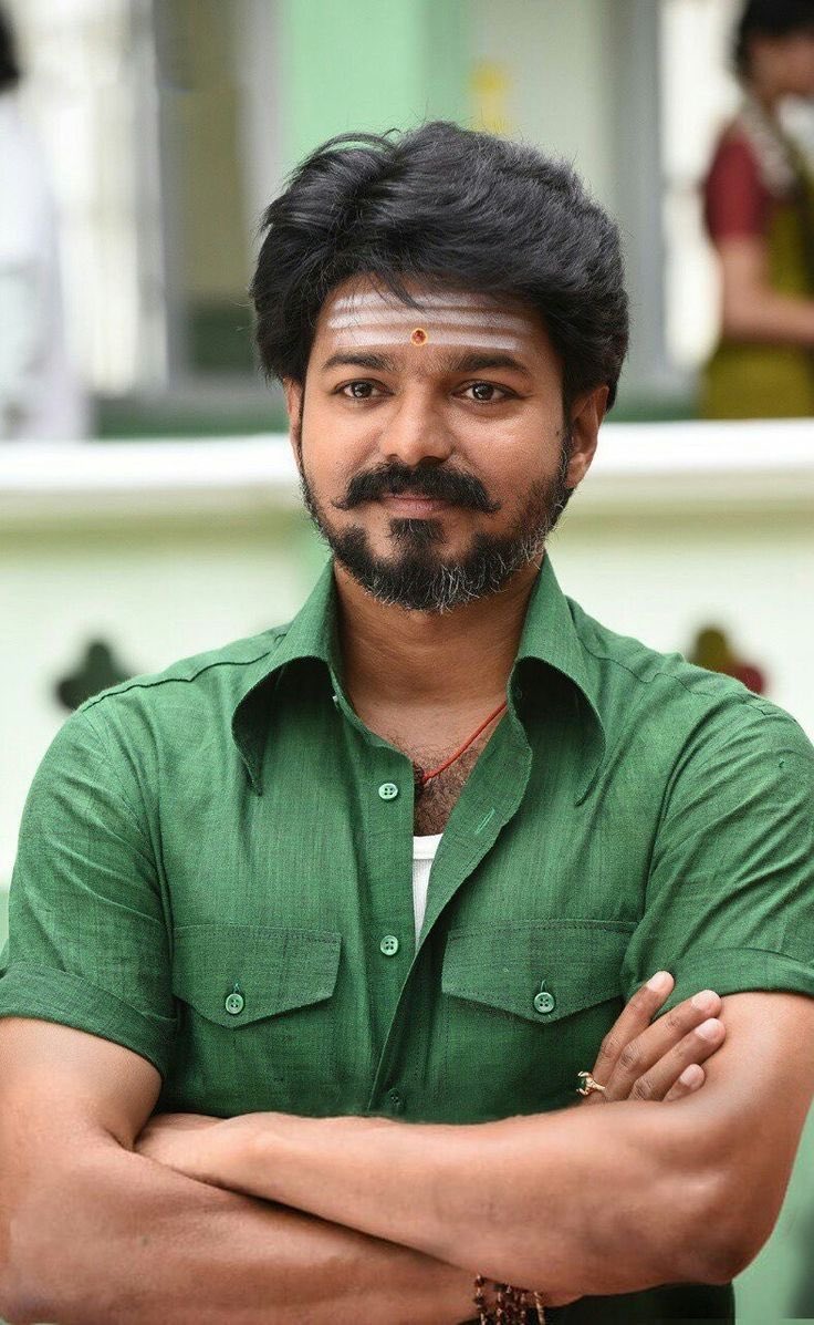 Krishnan_VJ_'s tweet photo. The Mersal impact on me was crazy. Vetri was like JD for me. Marble roll,started wearing long sleeve shirts,got a wallet that got magic cards theme right after the poster. And even now I got a green sattai for veshti like Vetrimaran😁
#8YearsOfMersal https://t.co/M9wMfp9WBO