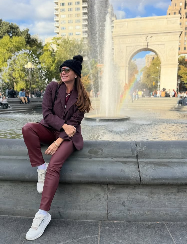 Linda! Giovanna Antonelli em novas fotos durante viagem a Nova York. 🗽🩷