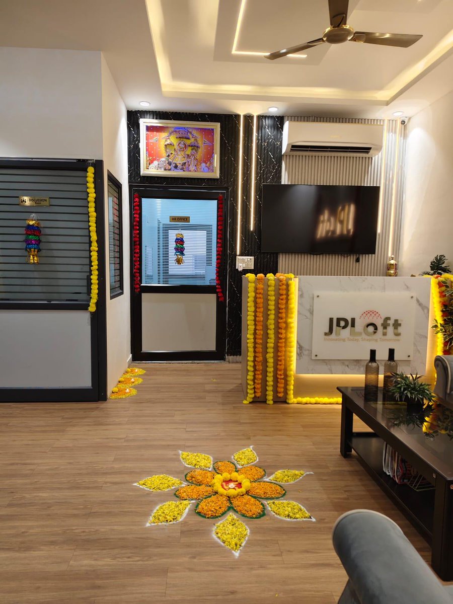 jploftsolutions's tweet image. ✨ 𝐂𝐞𝐥𝐞𝐛𝐫𝐚𝐭𝐢𝐧𝐠 𝐃𝐢𝐰𝐚𝐥𝐢, 𝐂𝐫𝐞𝐚𝐭𝐢𝐧𝐠 𝐌𝐞𝐦𝐨𝐫𝐢𝐞𝐬! ✨

Our JPLoft India office came together to celebrate Diwali with joy and festive vibes.

Wishing everyone a Happy Diwali filled with light, love, and prosperity! 🪔

#JPLoftIndia #DiwaliCelebration