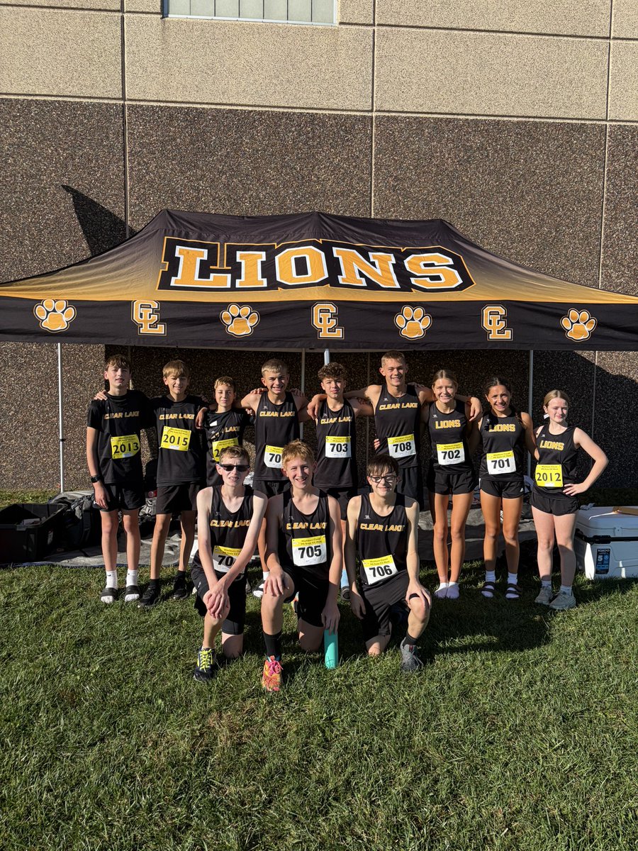 The middle school team is ready to compete at the state meet in Ankeny!

Live Results: onlineraceresults.com/event/view_eve…