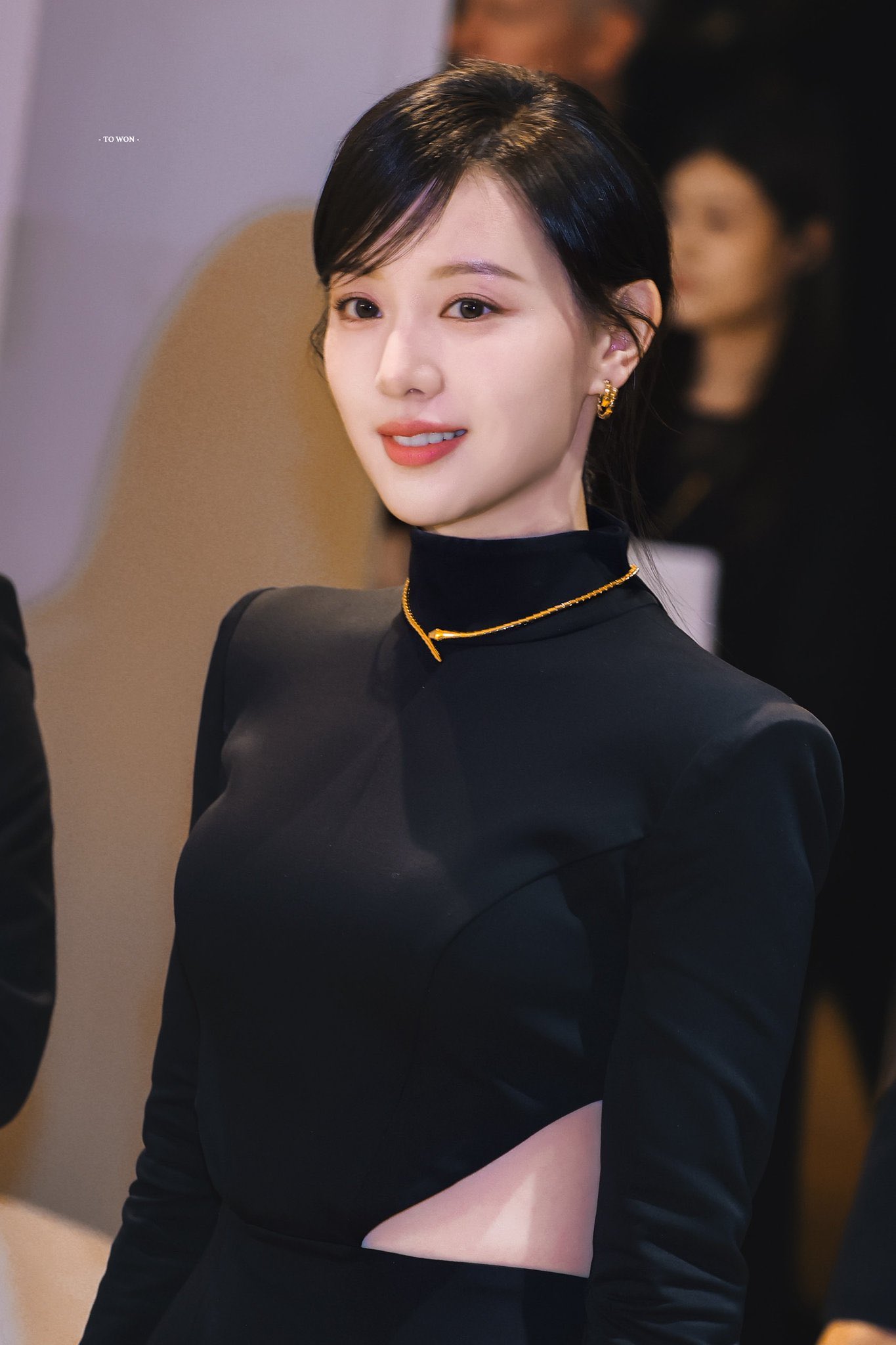 コヤンイサムチョン♥️皆でホテルポーターさん「あァ忙しい」ボタンの表情を見てね❗ cony_WONEDAY🦭🛏️ (@conyxoxo1) / X