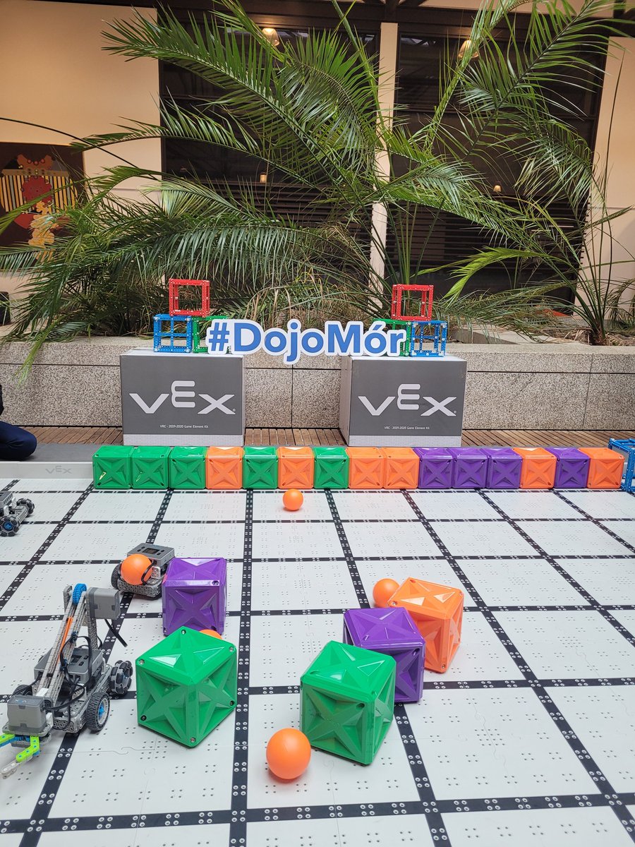 DojoMor2025's tweet image. Robotics fun at @DkIT_ie for #DojoMór2025. Kids got the chance to explore @VEXRobotics with @thecodelabie, drive a VEX IQ Basebot and manouvre a Clawbot - a big hit with all ages!! #STEM #ROBOTICS @DavidFHodge @MTU_ie
