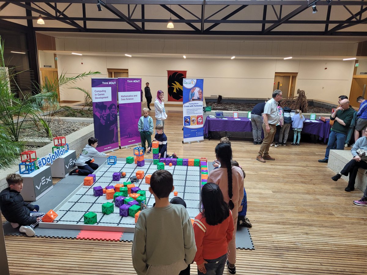 DojoMor2025's tweet image. Robotics fun at @DkIT_ie for #DojoMór2025. Kids got the chance to explore @VEXRobotics with @thecodelabie, drive a VEX IQ Basebot and manouvre a Clawbot - a big hit with all ages!! #STEM #ROBOTICS @DavidFHodge @MTU_ie