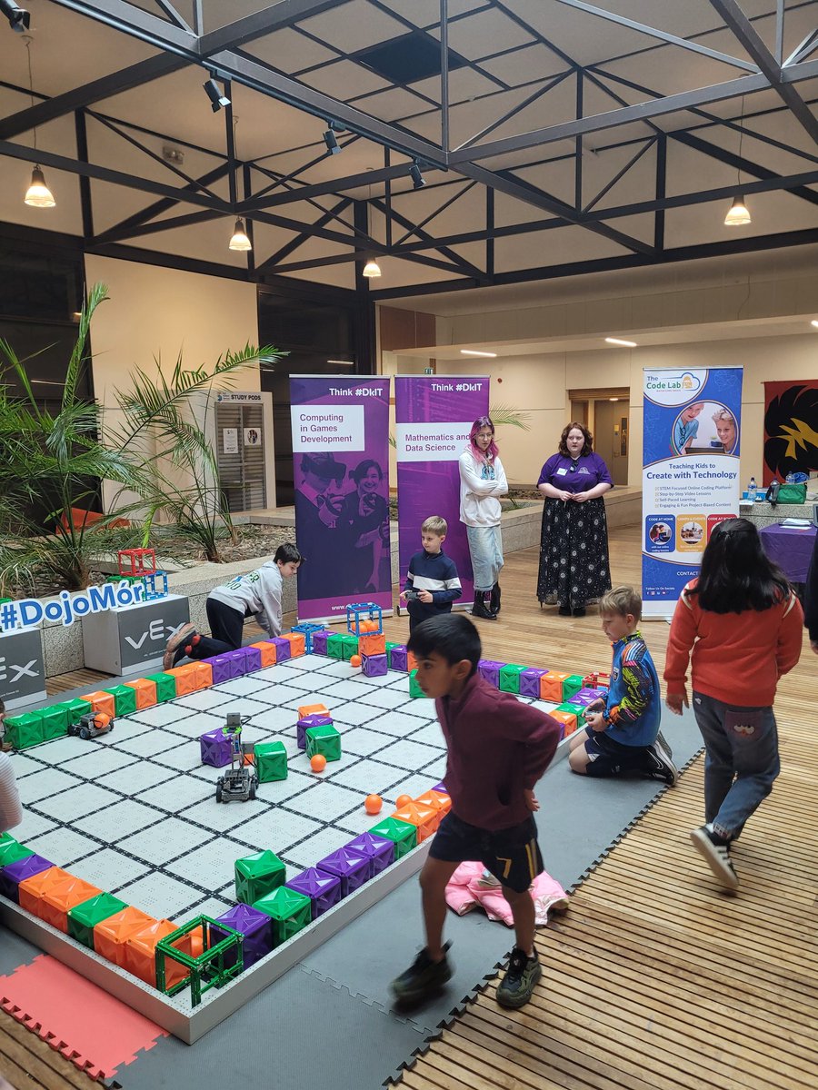 DojoMor2025's tweet image. Robotics fun at @DkIT_ie for #DojoMór2025. Kids got the chance to explore @VEXRobotics with @thecodelabie, drive a VEX IQ Basebot and manouvre a Clawbot - a big hit with all ages!! #STEM #ROBOTICS @DavidFHodge @MTU_ie