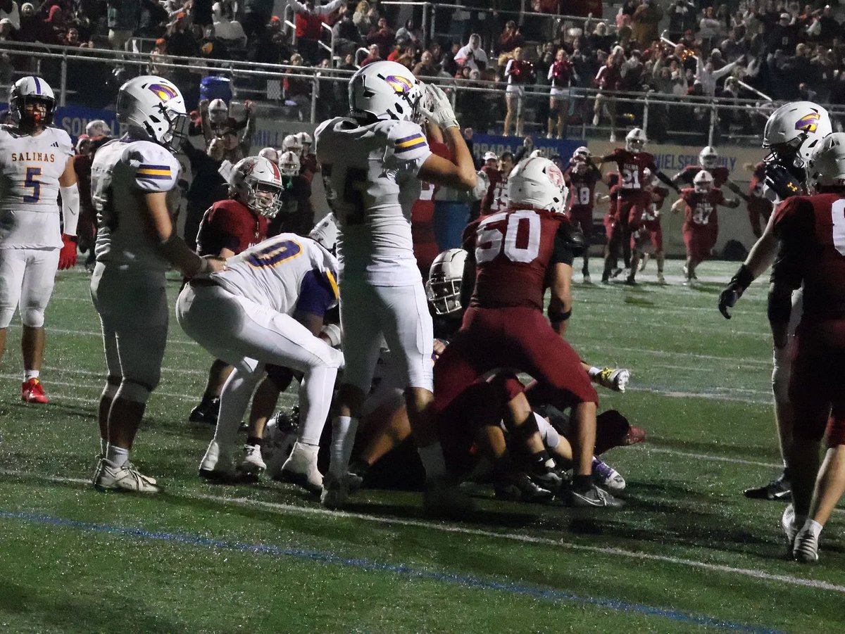 KasselMedia's tweet photo. Hard to sum this one up.

@SHSCowboyFB rallied from a 21-point deficit in the final seven minutes, but @palma_school rose to the occasion in overtime to snap a four-year rivalry losing streak.

Story: https://t.co/syv7jrkYMM https://t.co/yJl3XP1N25
