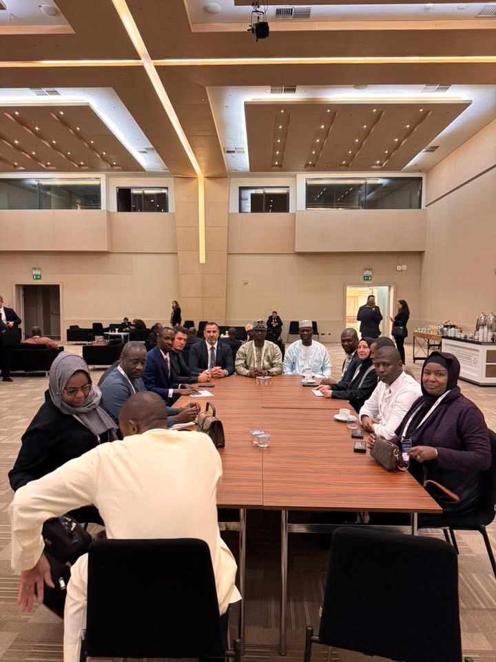 TABEF 2025 kapsamında davetlimiz olarak gelen Mali'nin iki kuruluşu Mali Yatırım Ajansı (APİ Mali) Başkanı Değerli Dostum Ibrahim Ahamadou Toure ile Mali Ticaret Odası Başkanı Sn. Madiou Simpara ile bir araya geldik. DEİK Türkiye-Mali İş Konseyi Üyelerimiz ve misafir heyetin