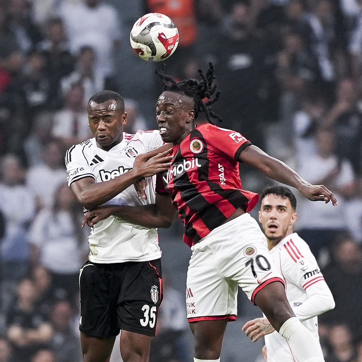 bosunatiklama's tweet image. Beşiktaş, 2 dakika içerisinde 2 gol yiyerek Gençlerbirliği karşısında geriye düştü.