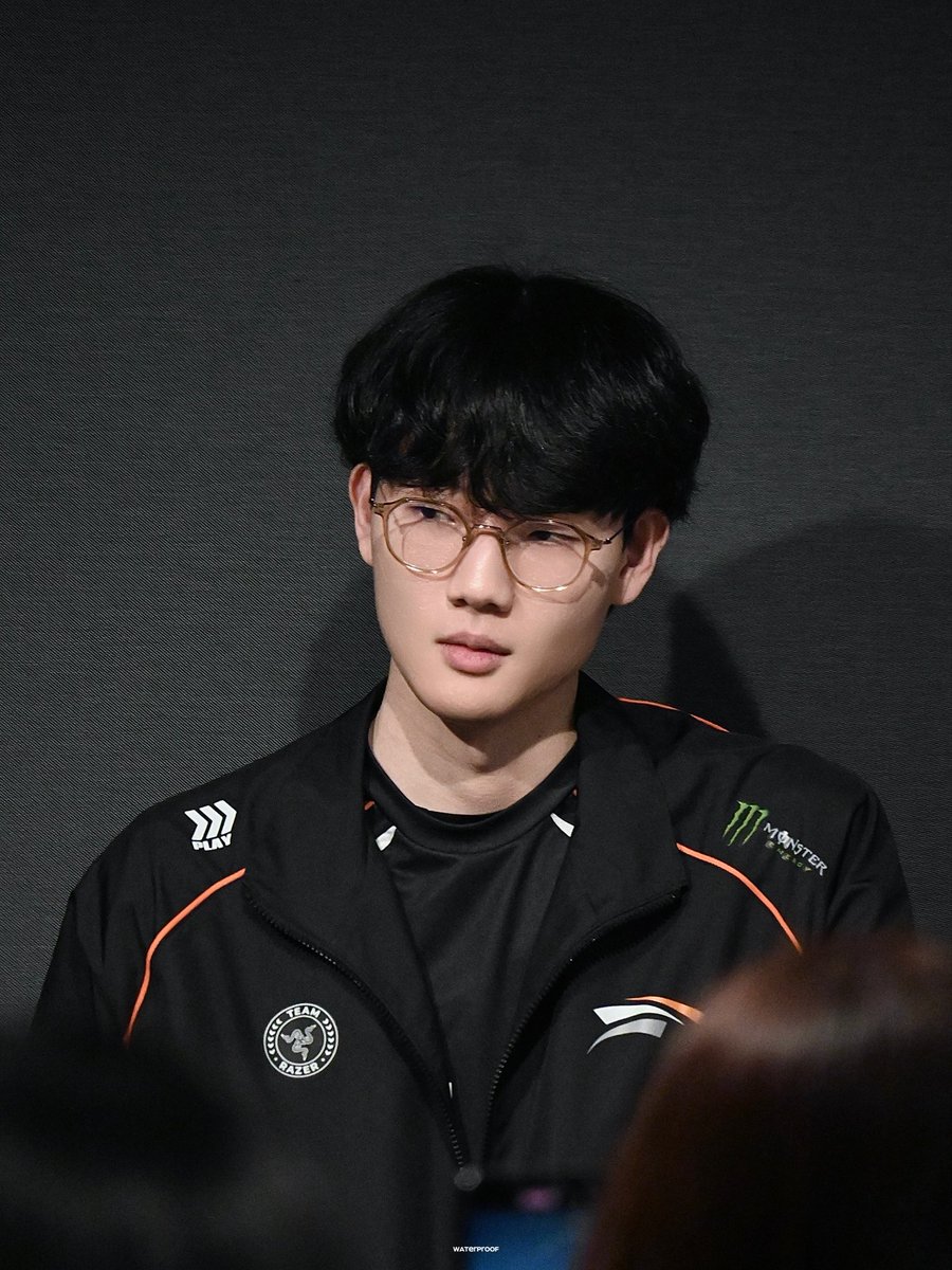 WaterProof tweet media