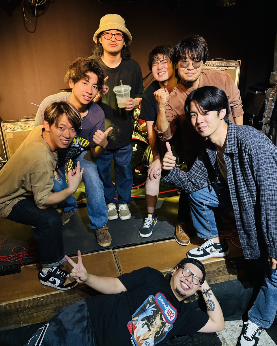 本日の営業は終了いたしましたー！
ご来場誠にありがとうございます！
個性派実力派入り乱れた楽しい一日でございました！！！
明日はウクレレ限定イベント「U-skippers」だよー！chiiちゃんのバースデー！！！
#ANTERA