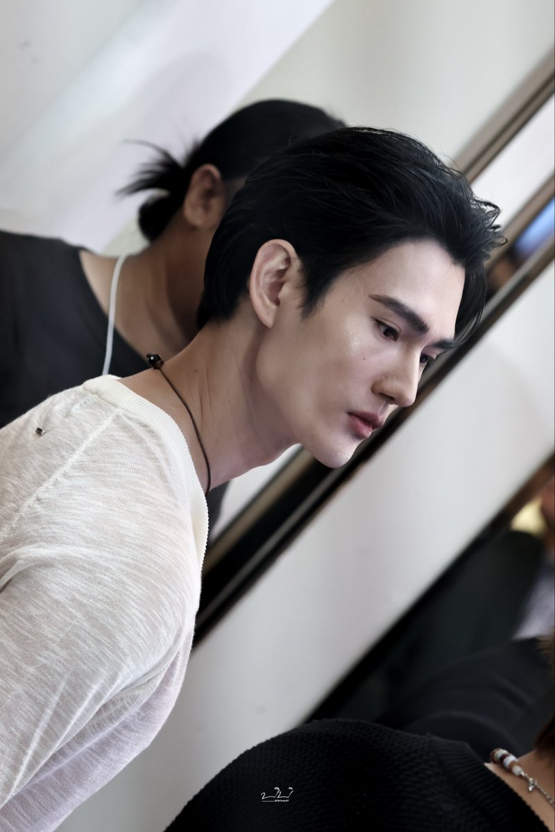 bibisaybi's tweet photo. สันกรามที่จริงใจ 🥹

POOHPAVEL AT SIAM PARAGON

#SiamParagonBIFW2025xPoohPavel
#pavelphoom @pavelphoom https://t.co/EXGcKZDCkX