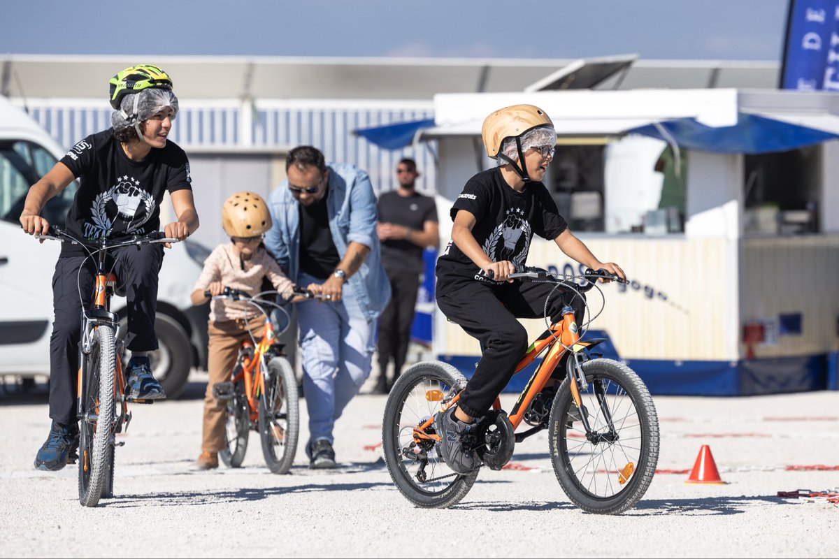 marseille's tweet photo. Journée "portes ouvertes" de la Police municipale🚨
Les Marseillais ont pu découvrir les différentes missions des brigades, la variété des missions qu’elles remplissent, assister à des démonstrations et échanger avec les policiers municipaux.

👉 https://t.co/yJvfgmc76a https://t.co/gGuStASjcp