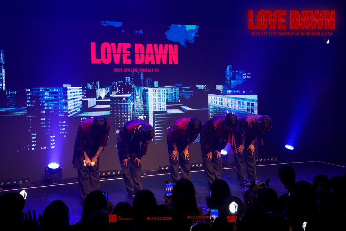 SF9infrance's tweet photo. [💬] Inseong pendant le concert à Paris:
"Paris vous avez une énergie incroyable! Ce ne sera pas pour tout de suite et c'est compliqué de le prévoir pour le moment, mais nous vous promettons que SF9 reviendra à Paris."♥️

#SF9inParis https://t.co/4SpF43ICaw