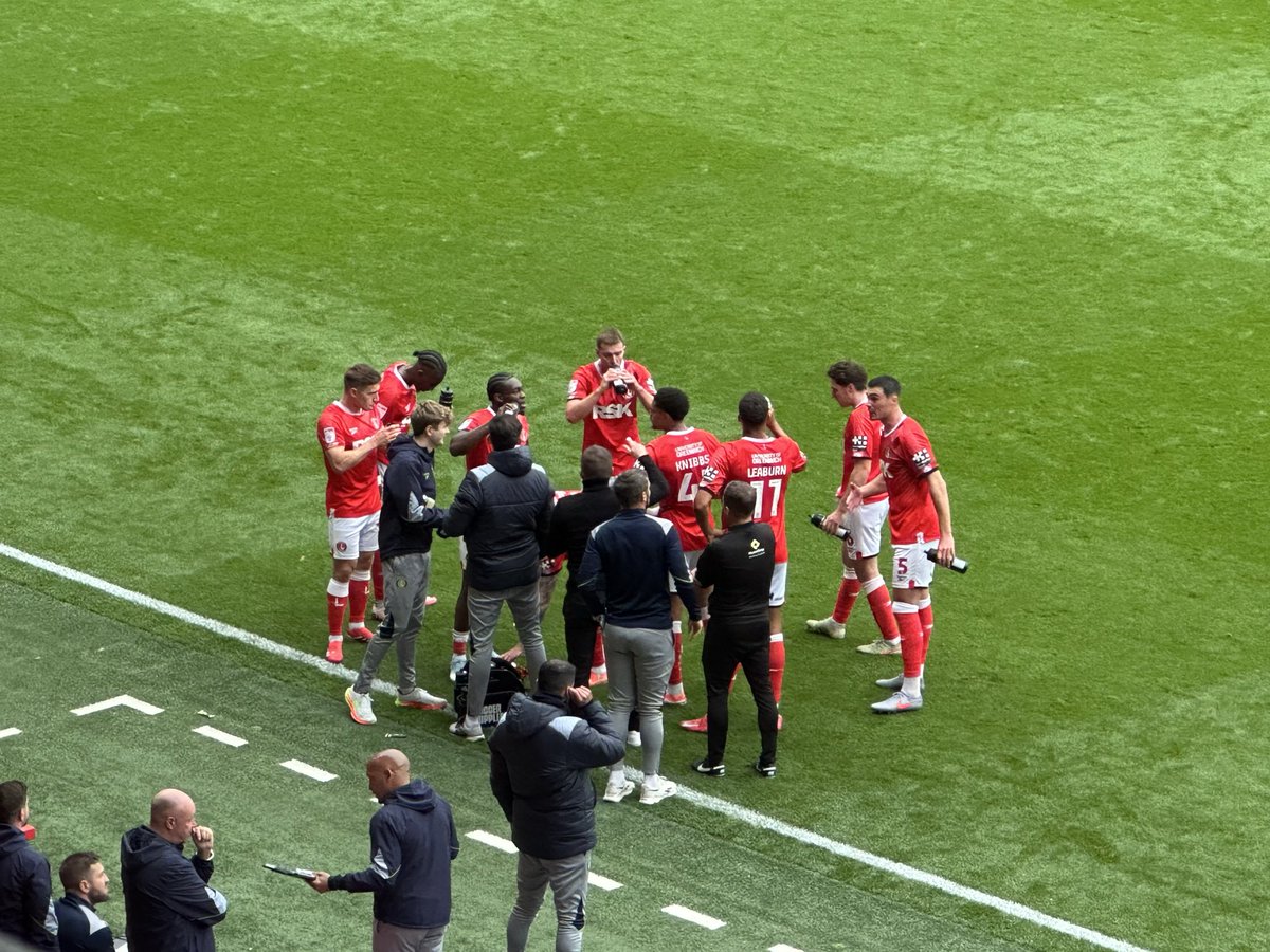 Goalkeeper goes down (of course, he was fine). Charlton hold a team talk with three coaches and the manager (who at one point was on the pitch). Fourth official just watched. We don’t have timeouts in football. Ban this.