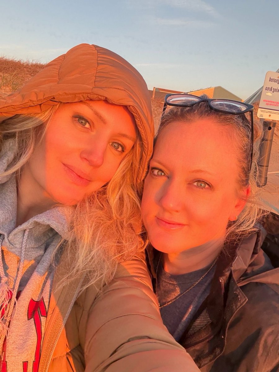 Jeanne 💫 tweet media