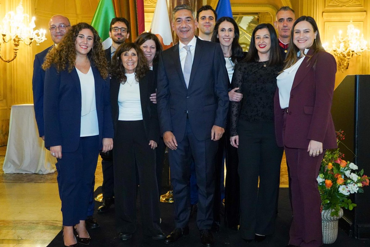 ChristofidesY's tweet photo. Δεξίωση 🥂για την 65η επέτειο της ανεξαρτησίας της 🇨🇾στη #Ρώμη 🇮🇹, που χωρίς τη σπουδαία 💪#TeamCY 💪 των συναδέλφων της Πρεσβείας @CyprusinItaly δεν θα μπορούσε να είχε γίνει 👏👏👏 🙏 https://t.co/79WelxzH1h