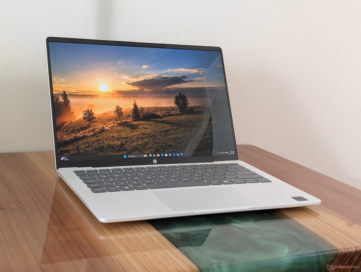 notebookcheck's tweet image. HP OmniBook 5 14 Laptop Test: Windows ARM mit OLED für unter 600 US-Dollar dlvr.it/TNlc2Z #HP #OmniBook5 #LaptopTest #WindowsARM #OLED