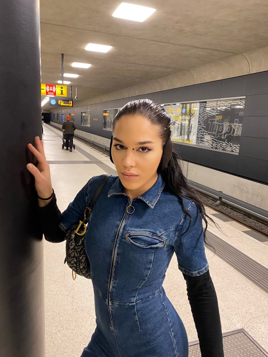 😈Dominatrice ⚜️Andrea 👠 tweet media