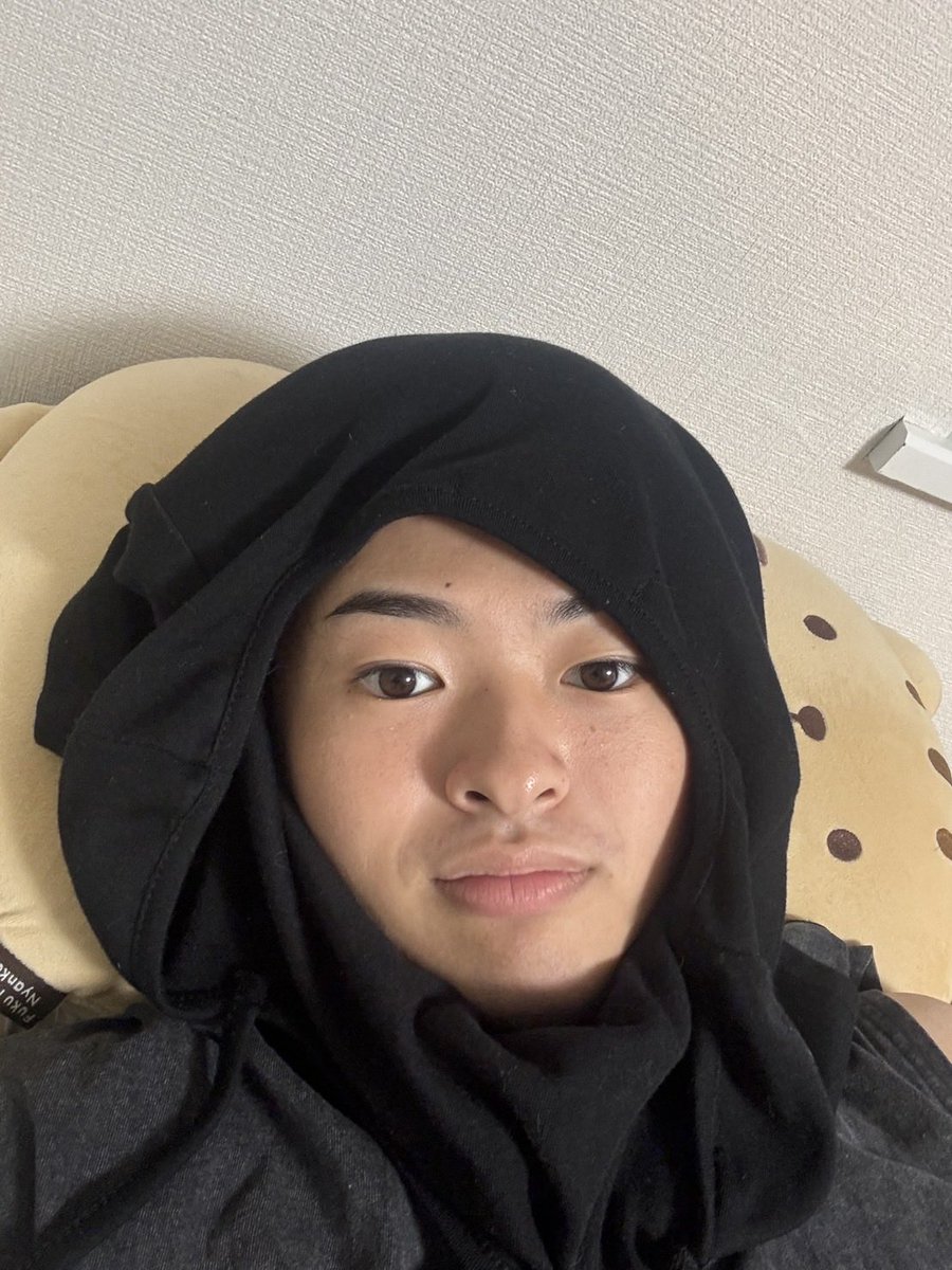 明日開催されるパッション杯に出場する1年生の紹介です❣️

1枚目 こうせい！
頭のネジが少ない様子。やる気に満ちてます🔥

2枚目 こうき！
笑いたくなったらこうきをみてね多分笑わせてくれる🙃