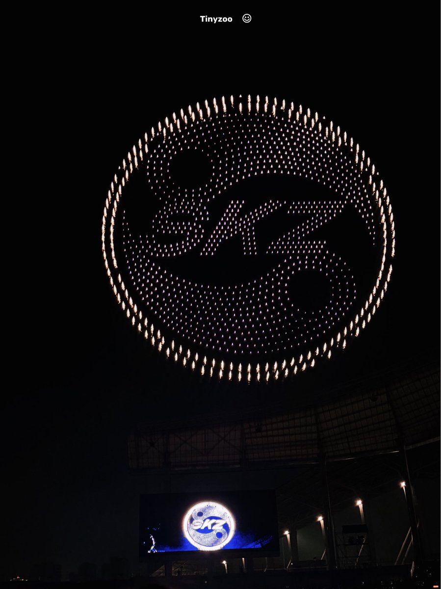 skzzoozoo's tweet photo. 251018
HD
#Straykids  
#스트레이키즈 https://t.co/cROclHeHxE