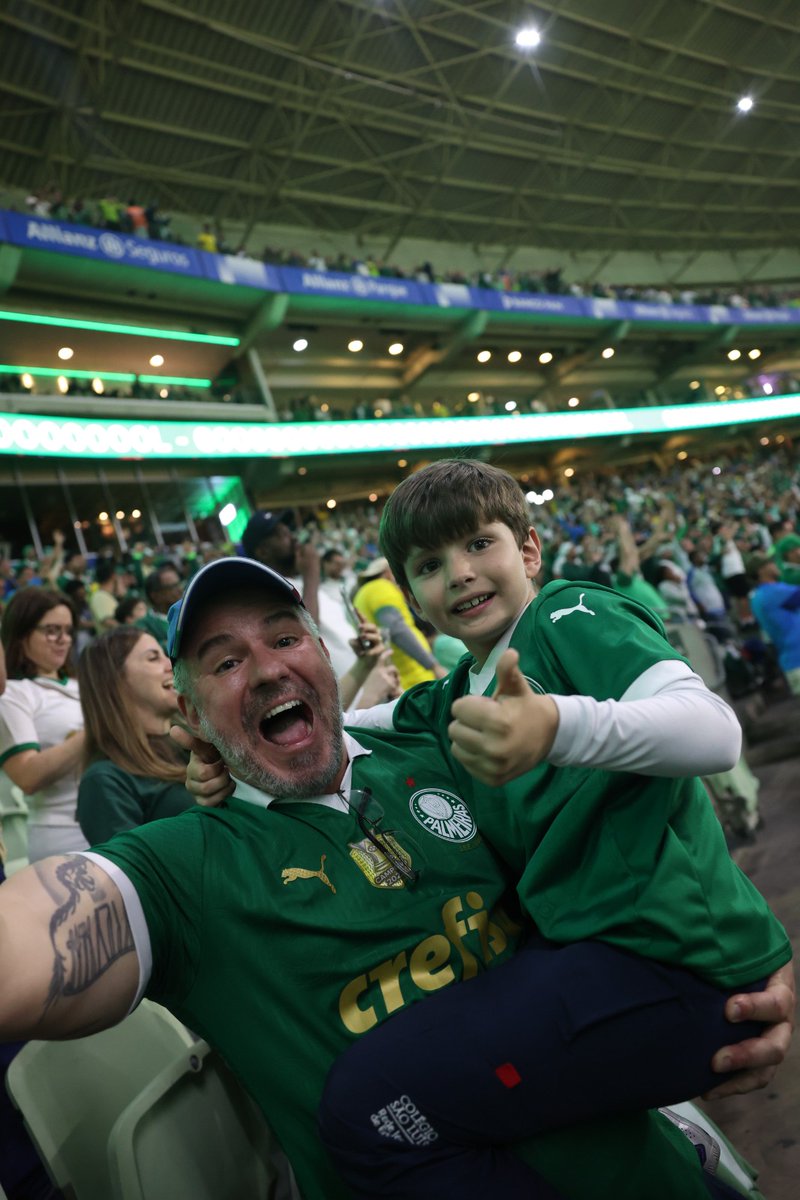 avantipalmeiras's tweet image. Torcida que canta, vibra, incentiva e leva o Verdão em busca das vitórias 🐷💚

#OPoderDoAvanti